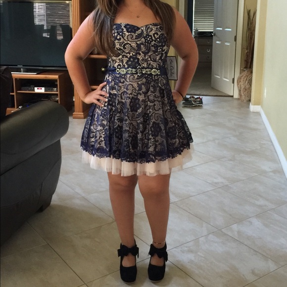 Super Cute Party Dress NWT - Picture 1 of 3